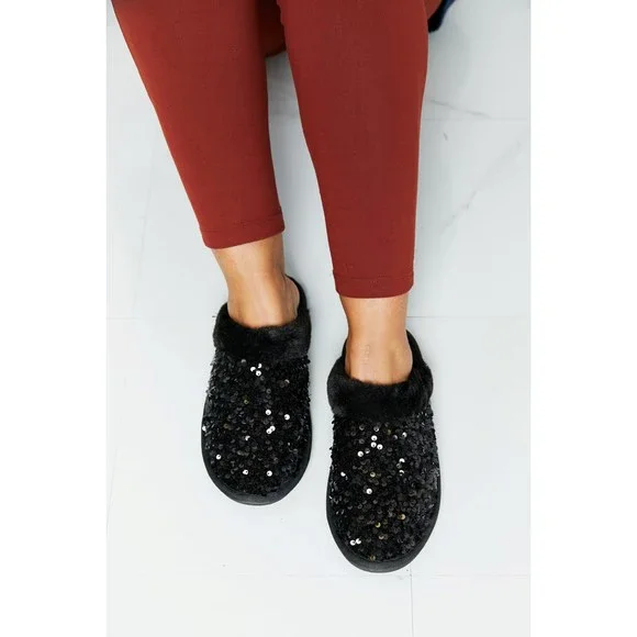 Sequin Faux Fur Slipper in Black - Picture 3 of 6